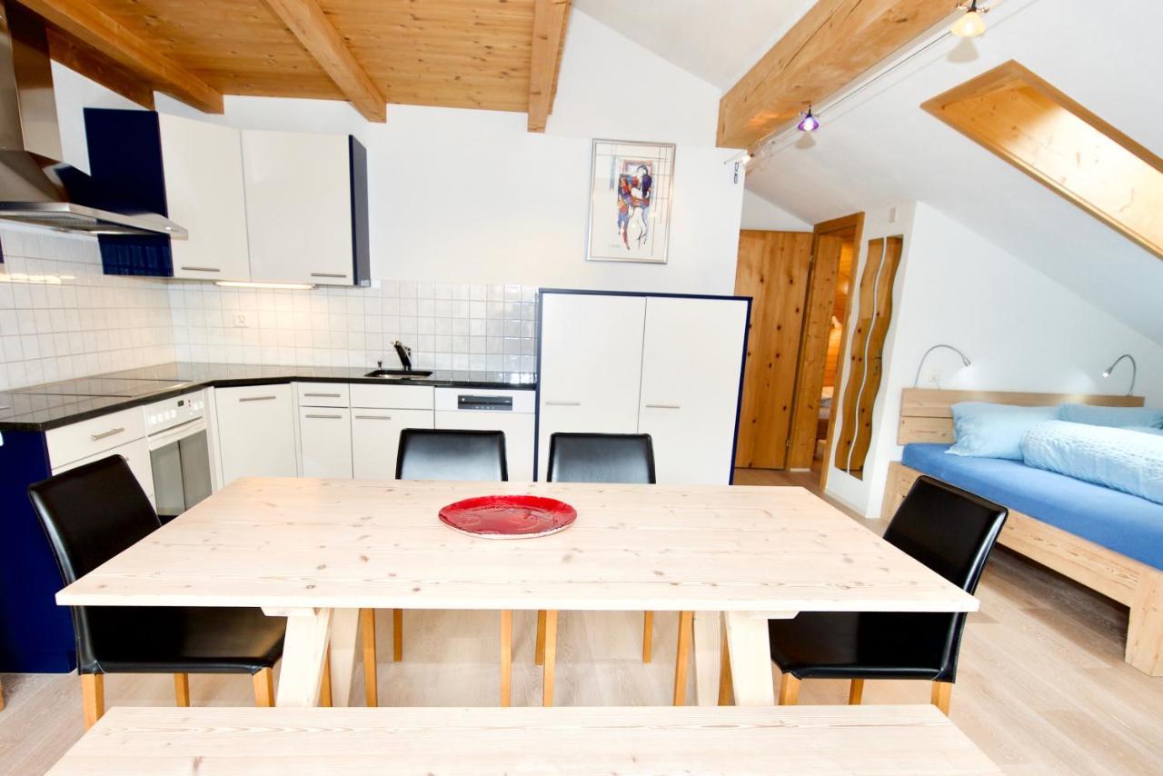 Stilvolle Dachwohnung Fuer 4 Im Thermenort Vals